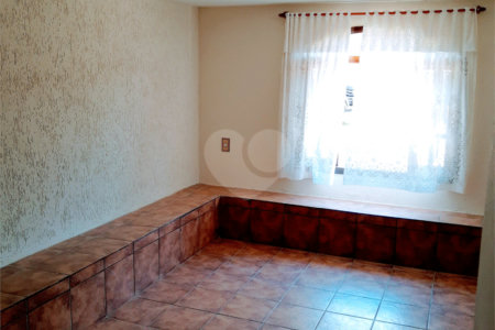 Chácara à venda com 5 quartos, sendo 1 suíte,  em Alpes do Sarapu, Salto de Pirapora, SP