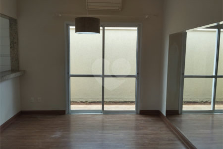 Casa à venda com 3 quartos, sendo 1 suíte,  no condomínio Vila Aracoara, Araraquara - SP