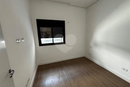 Casa à venda com 3 quartos, sendo 1 suíte, no condomínio Village Moutonnée, Salto - SP