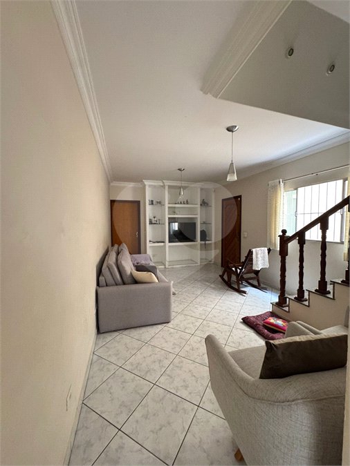 Casa à venda com 3 quartos, sendo 1 suíte, em Vila Constança, São Paulo, SP