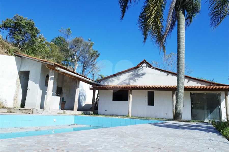 Chácara à venda com 4 quartos, sendo 1 suíte, no Centro, Biritiba-mirim, SP
