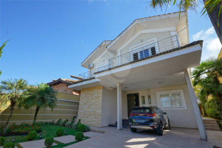 Casa à venda ou para alugar com 4 suítes em Interlagos, São Paulo, SP