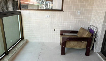 Apartamento à venda com 3 quartos, sendo 1 suíte, em Vila Nova, Cabo Frio, RJ