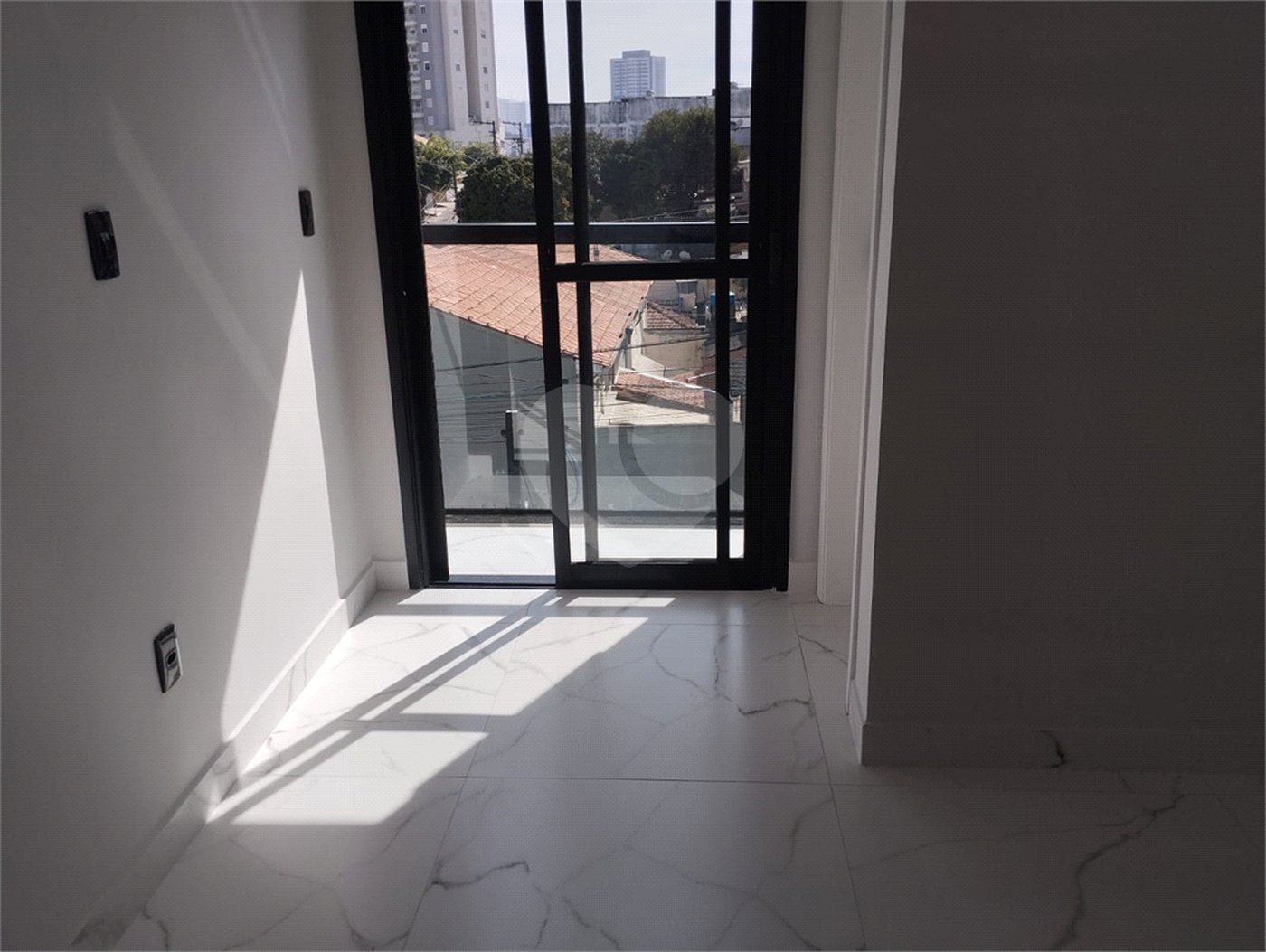 Sobrado à venda com 3 suítes em Parada Inglesa, São Paulo, SP