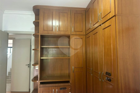 Casa à venda com 5 quartos, sendo 4 suítes, em Butantã, São Paulo, SP