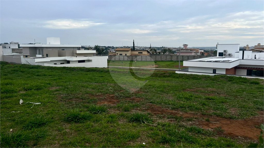 Terreno a venda no Condomínio Monte das Araucárias