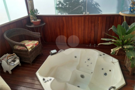 Casa à venda com 4 quartos, sendo 3 suítes, em Jardim Estância Brasil, Atibaia, SP
