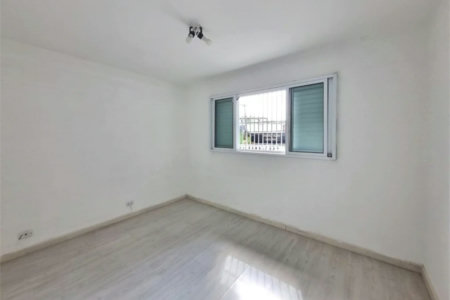 Sobrado à venda com 3 quartos, sendo 2 suítes,  em Jardim Ester Yolanda, São Paulo, SP
