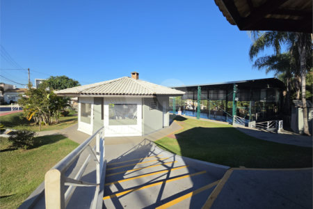Casa à venda com 3 quartos, sendo 1 suíte, no condomínio Horto Florestal II, Sorocaba - SP