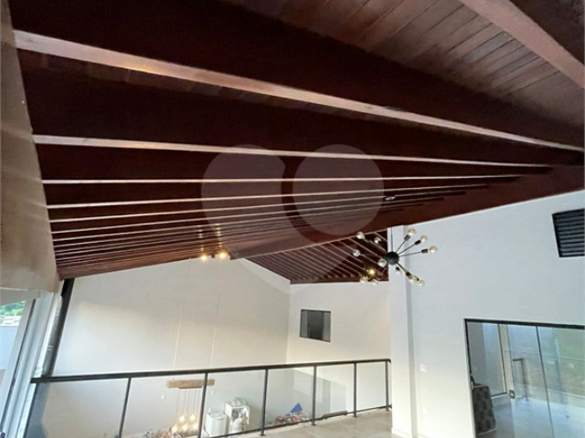 Sobrado à venda com 2 quartos, sendo 1 suíte,  em Parque das Bromélias, São João da Boa Vista, SP