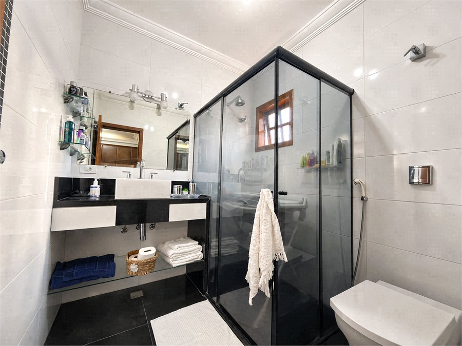 Casa à venda com 5 suítes no condomínio Parque Village Castelo, Itu - SP