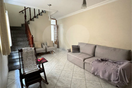 Casa à venda com 3 quartos, sendo 1 suíte, em Vila Constança, São Paulo, SP