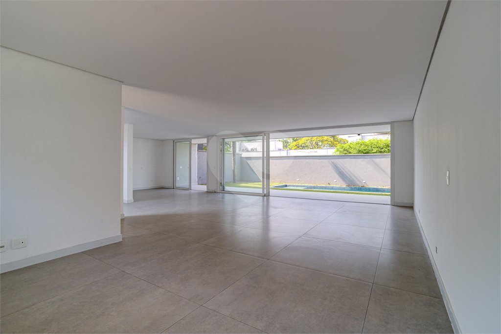 Casa à venda com 4 suítes no condomínio Jamestown, São Paulo - SP