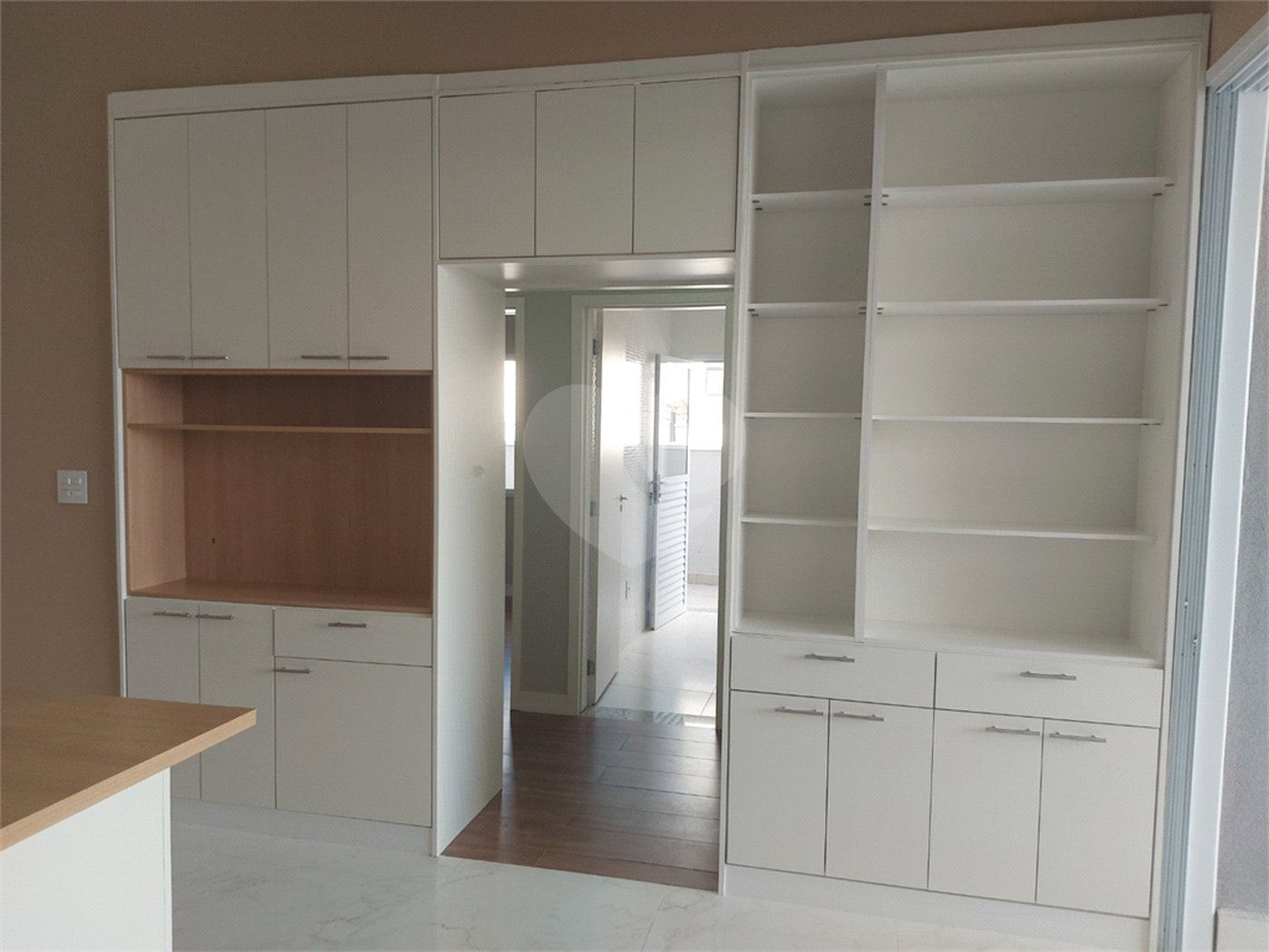Casa à venda com 3 quartos, sendo 1 suíte,  no condomínio Gardenville, Itu - SP