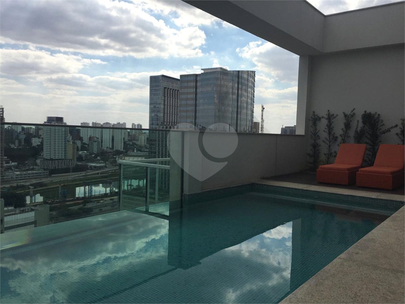 Apartamento à venda com 1 suíte em Vila Gertrudes, São Paulo, SP