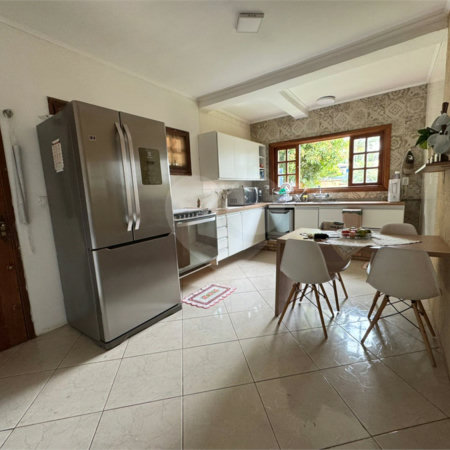 Casa à venda com 3 quartos, sendo 1 suíte, no condomínio Haras São Luiz, Salto - SP