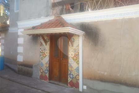 Sobrado à venda com 4 quartos, sendo 3 suítes,  em Jardim Estância Brasil, Atibaia, SP
