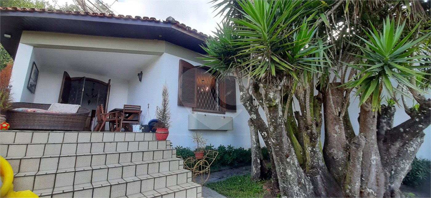 Casa à venda com 6 quartos, sendo 5 suítes, em Roseira, Mairiporã, SP