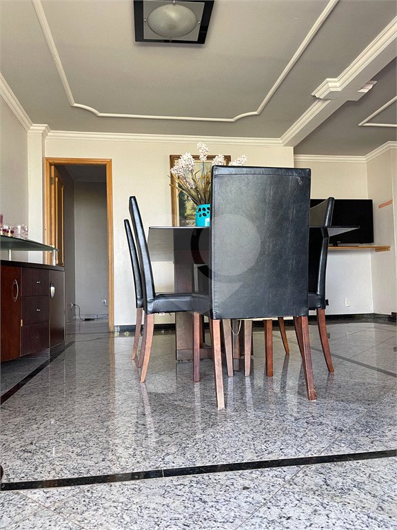 Casa à venda ou para alugar com 4 suítes em Jardim Cuiabá, Cuiabá, MT