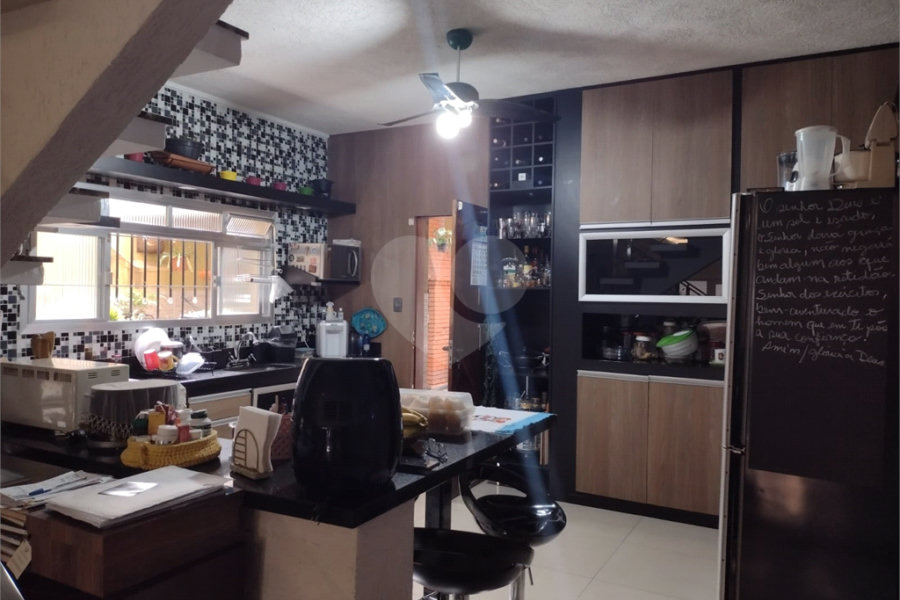 Casa à venda com 4 quartos, sendo 2 suítes, em Vila Gustavo, São Paulo, SP