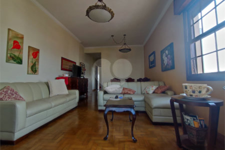 Apartamento para venda e locação na Aclimação de 108m² com 2 dormitórios e 2 banheiros, varanda