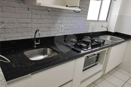 Apartamento no Condomínio Mont Royal.