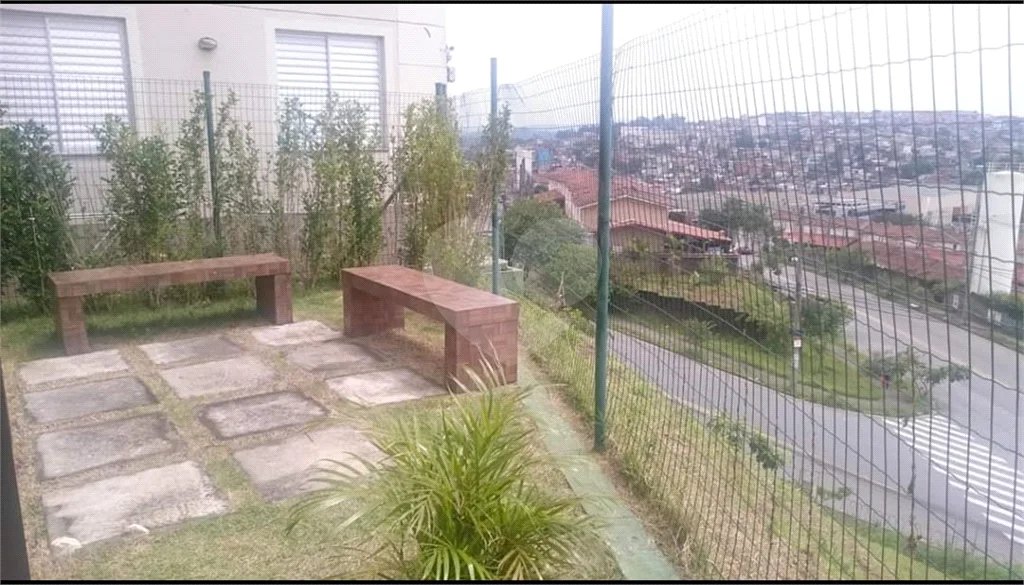 Apartamento à Venda no Jaraguá, São Paulo.