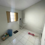 Casa térrea e salão comercial a venda no Jardim Bandeirantes.