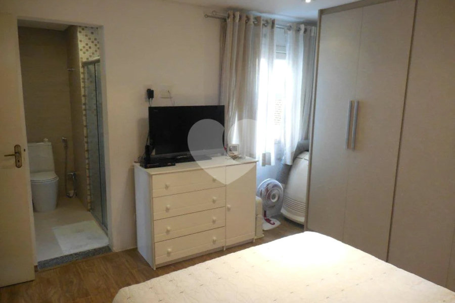 Casa à venda com 3 quartos, sendo 1 suíte, no condomínio Residencial Morada do Horto, São Paulo - SP