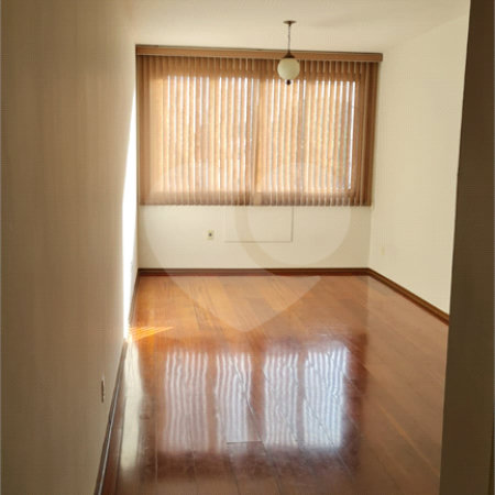 Apartamento à venda com 3 quartos, sendo 1 suíte,  no Centro, Araraquara, SP