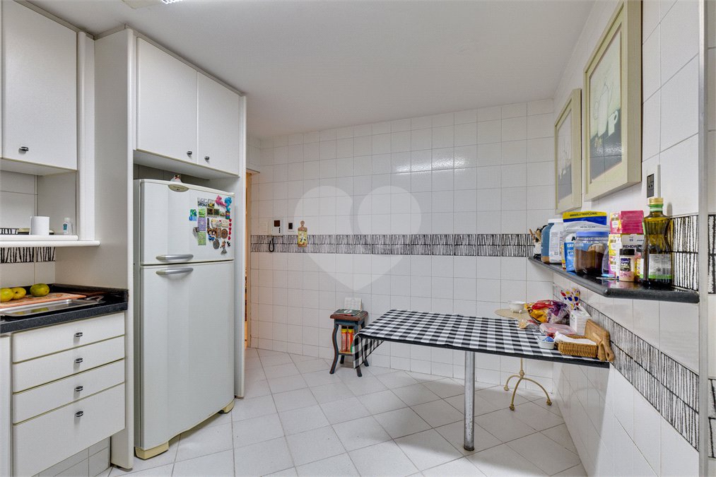 Sobrado à venda com 3 quartos, sendo 2 suítes,  em Alto da Boa Vista, São Paulo, SP
