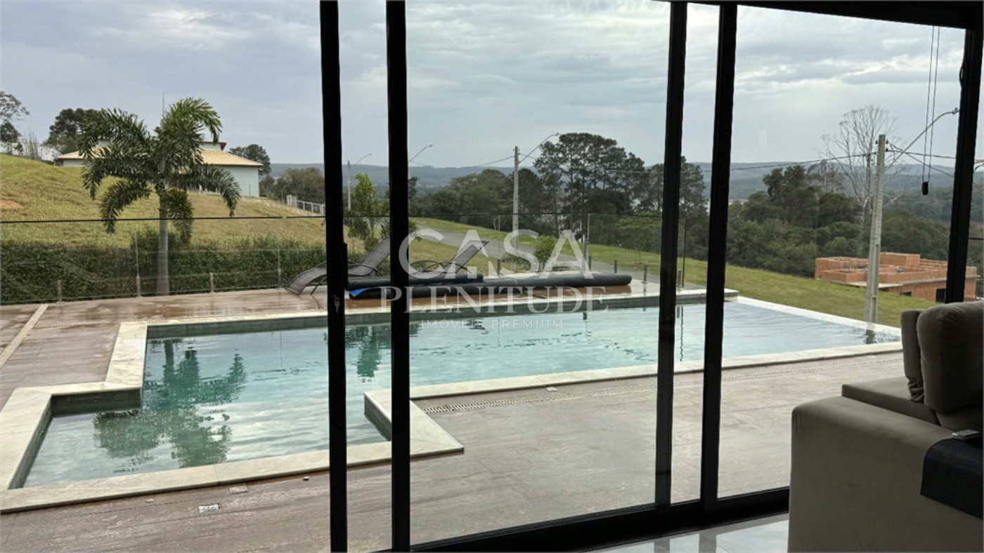 Casa em condomínio à venda ou para alugar com 5 quartos, sendo 3 suítes, no Centro, Piedade, SP