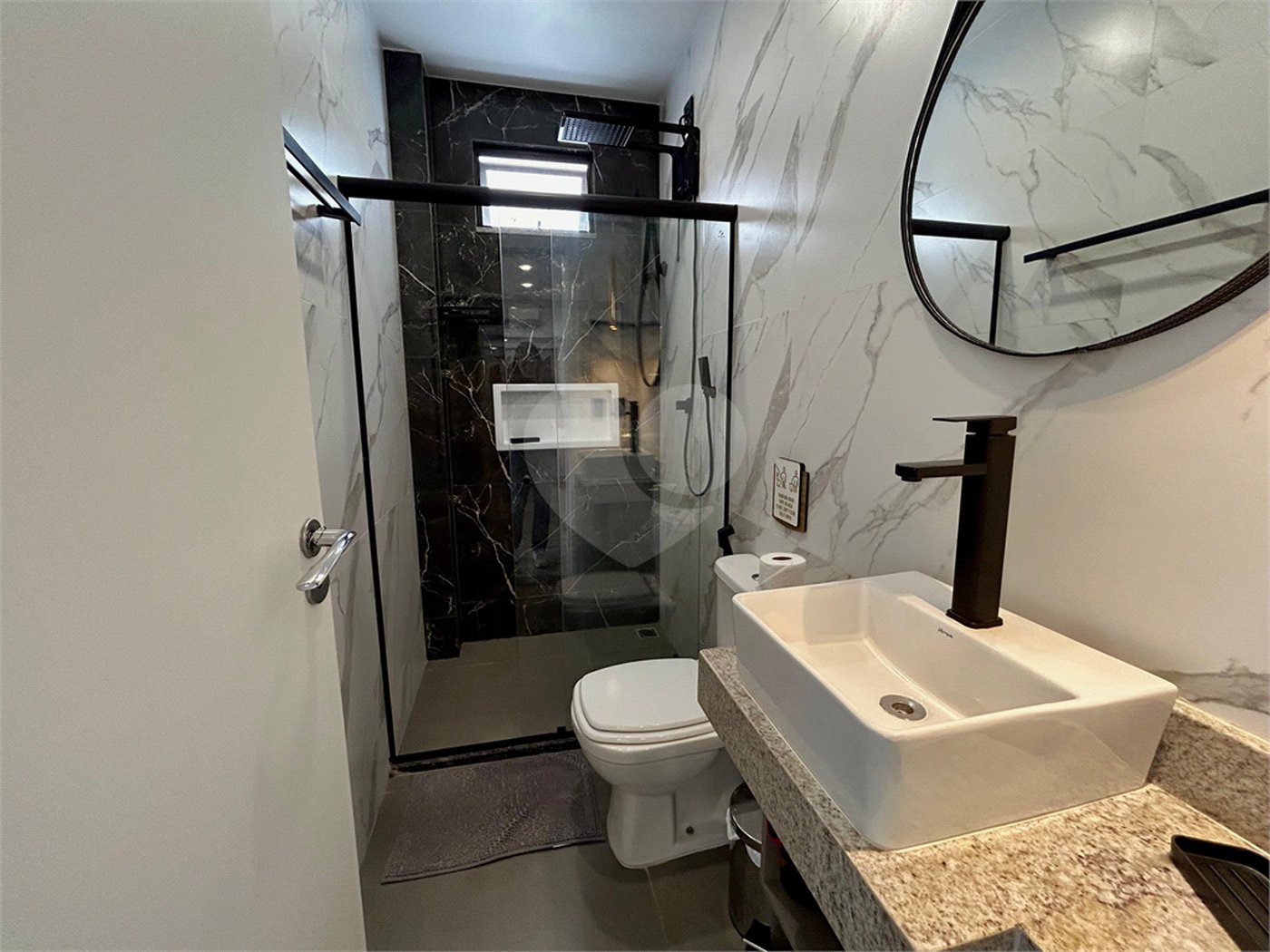 Apartamento à venda com 2 quartos, sendo 1 suíte, em Taperapuan, Porto Seguro, BA