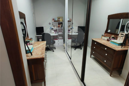 Casa à venda com 3 quartos, sendo 1 suíte, no Centro, Araraquara, SP