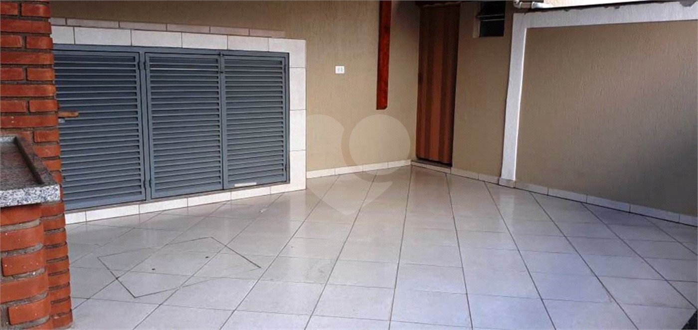 Casa à venda com 3 quartos, sendo 1 suíte, no condomínio Villagio de Lucca II, São Paulo - SP