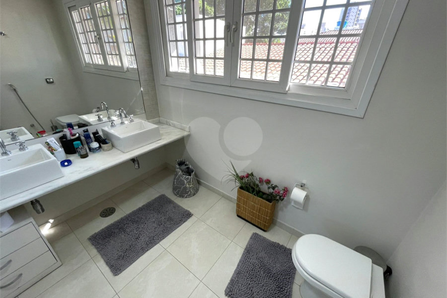 Casa à venda com 4 suítes no condomínio Fechado, São Paulo - SP
