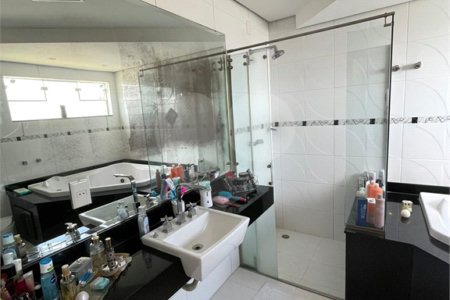Casa à venda com 4 suítes no condomínio Aruã Lagos, Mogi das Cruzes - SP