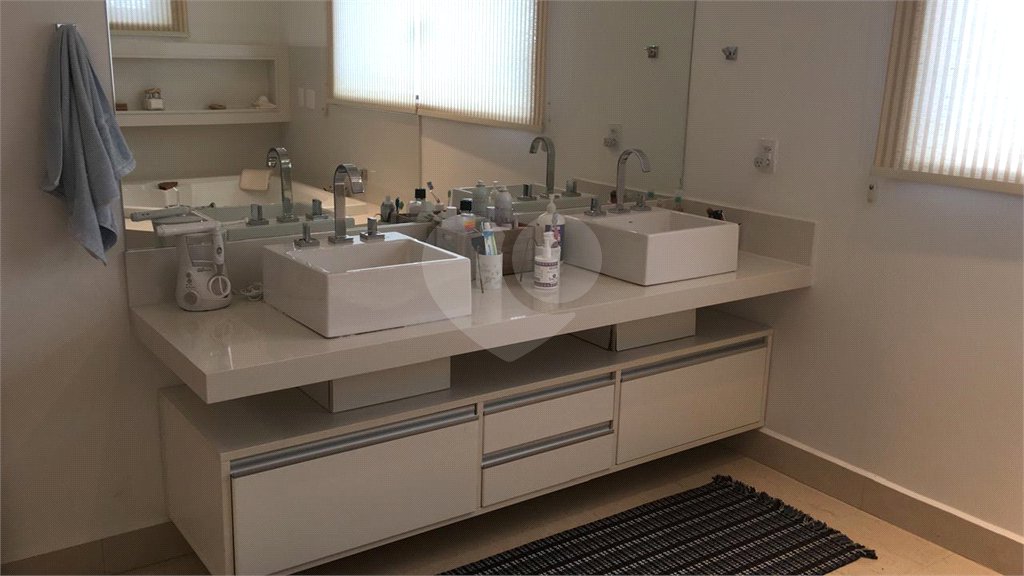 Casa à venda com 5 suítes no condomínio Village Ipanema 1, Araçoiaba da Serra - SP