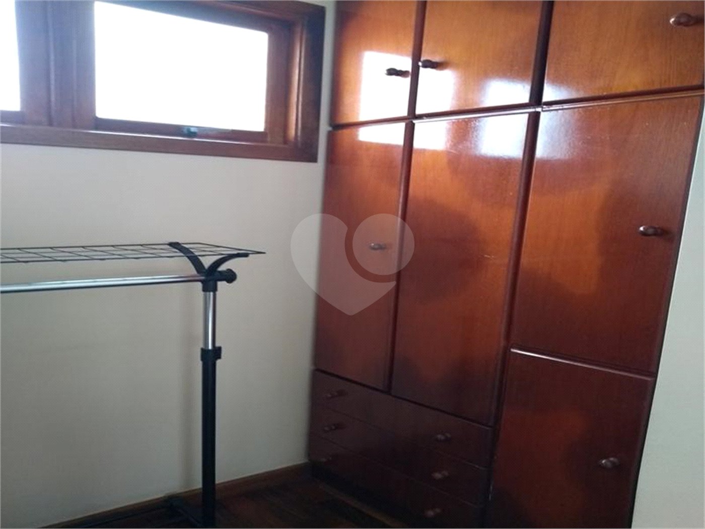 Casa à venda com 5 suítes em Vila Pirajussara, São Paulo, SP