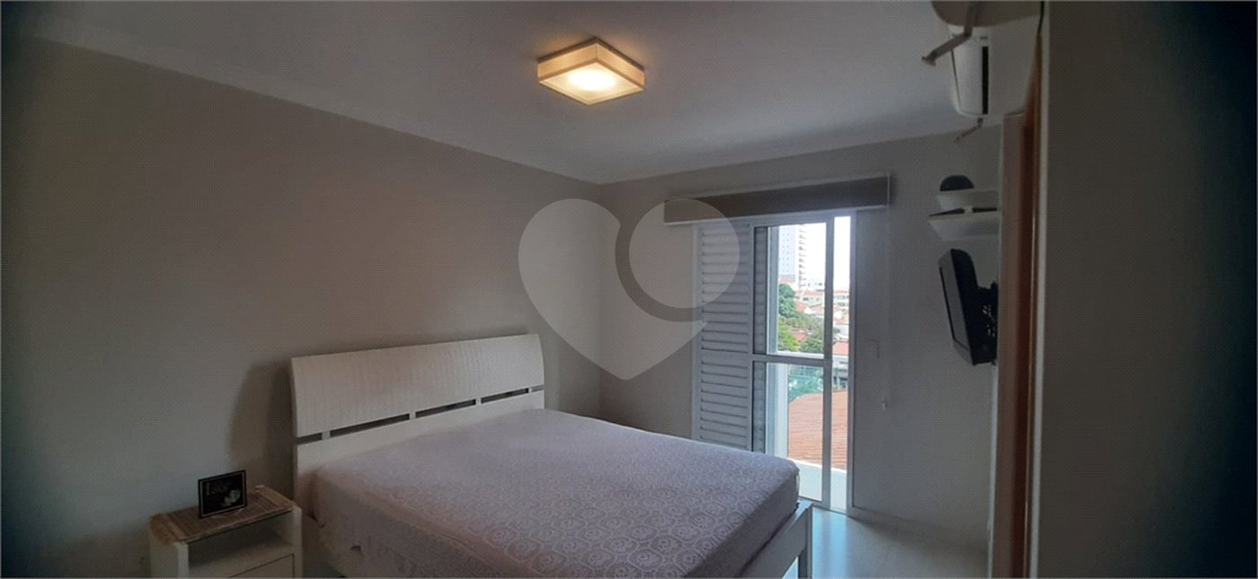 Casa à venda com 3 quartos, sendo 2 suítes, no condomínio Mário Araújo, São Paulo - SP