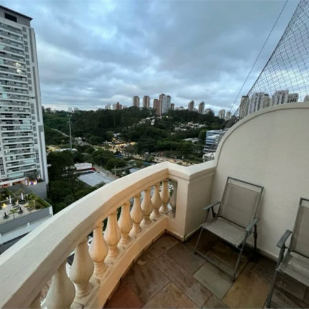 Cobertura à venda com 3 quartos, sendo 1 suíte, em Vila Andrade, São Paulo, SP