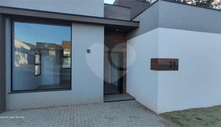 Casa à venda com 3 suítes no condomínio Reserva Ybyra, Atibaia - SP