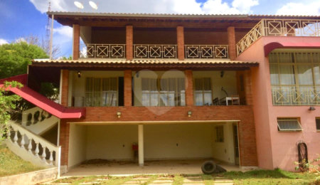 Casa à venda com 6 quartos, sendo 2 suítes,  no condomínio Parque da Fazenda, Itatiba - SP