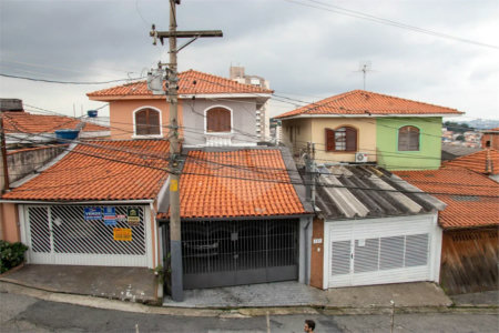 Casa à venda com 3 quartos, sendo 1 suíte, em Vila Gustavo, São Paulo, SP