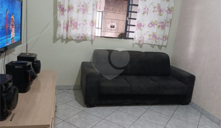 Casa à venda com 4 quartos, sendo 1 suíte,  no Centro, Salesópolis, SP