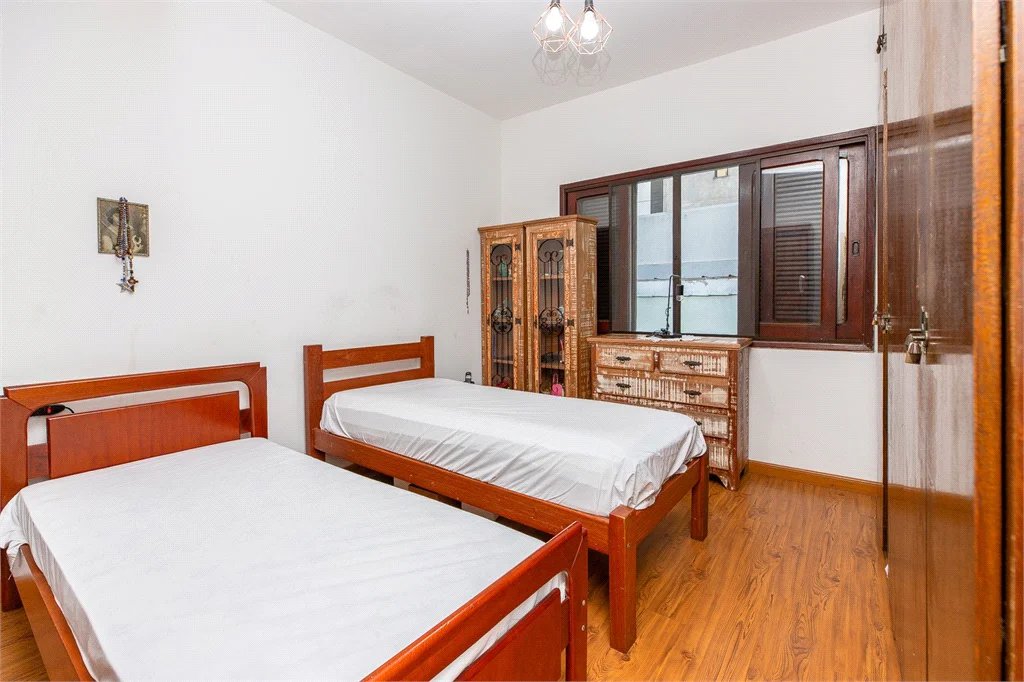 Sobrado à venda com 3 quartos, sendo 1 suíte,  em Cidade Monções, São Paulo, SP
