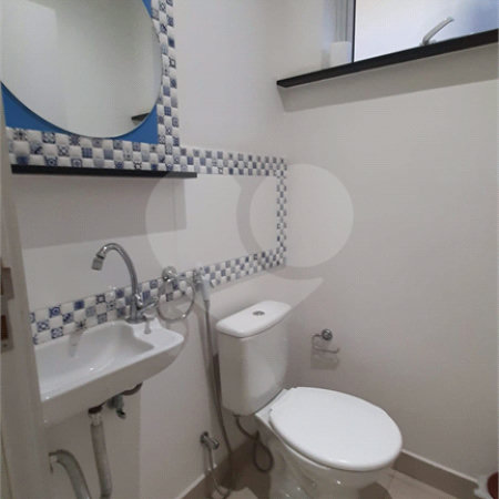 Casa à venda com 4 quartos, sendo 2 suítes, em Jardim Prudência, São Paulo, SP