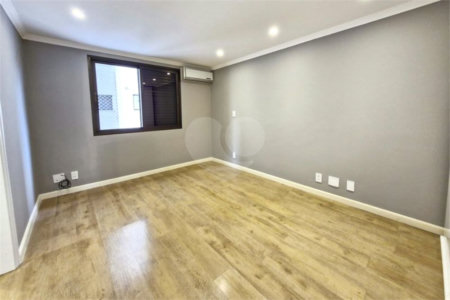Apartamento à venda com 4 quartos, sendo 3 suítes, em Brooklin, São Paulo, SP