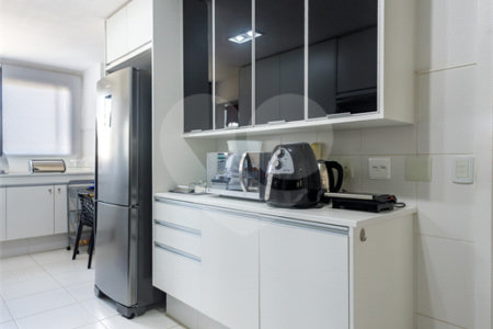 Apartamento à venda com 4 quartos, sendo 2 suítes,  em Jardim Panorama, São Paulo, SP