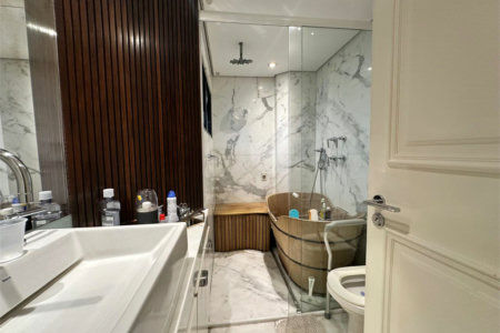 Apartamento à venda com 4 quartos, sendo 3 suítes,  em Vila Andrade, São Paulo, SP